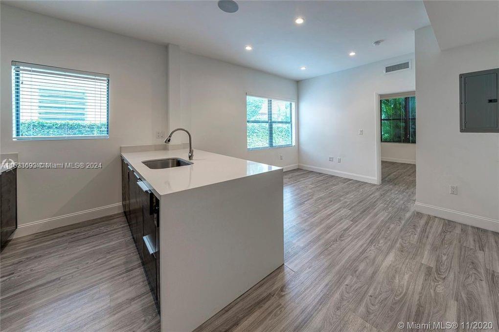 This fully remodeled 1bed 1bath unit is perfectly situated in the middle of Coral Gables, walking distance to Miracle Mile. It features a washer/dryer inside, hurricane impact windows, one assigned parking space, and much more. COME SEE for yourself!