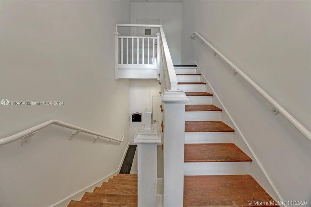 SUNNY GROVE - Residential Lease