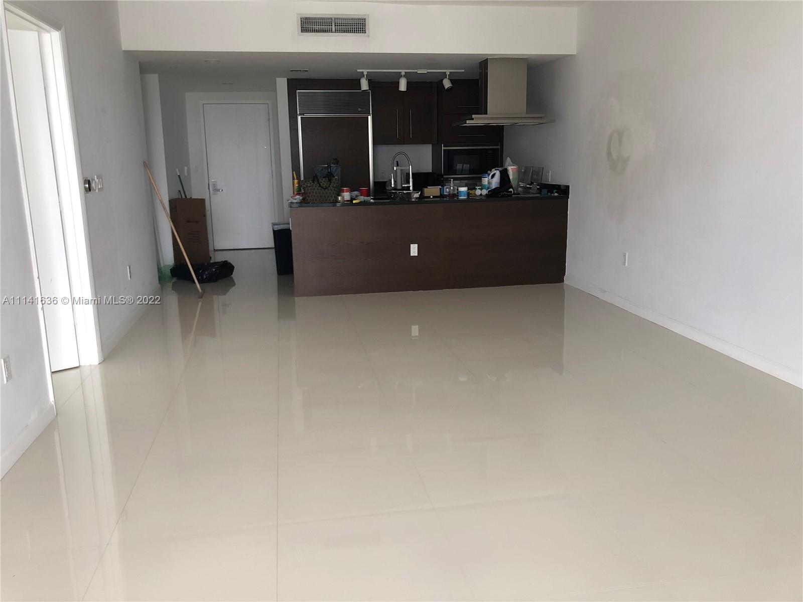 ICON BRICKELL TOWER II - Residential Lease