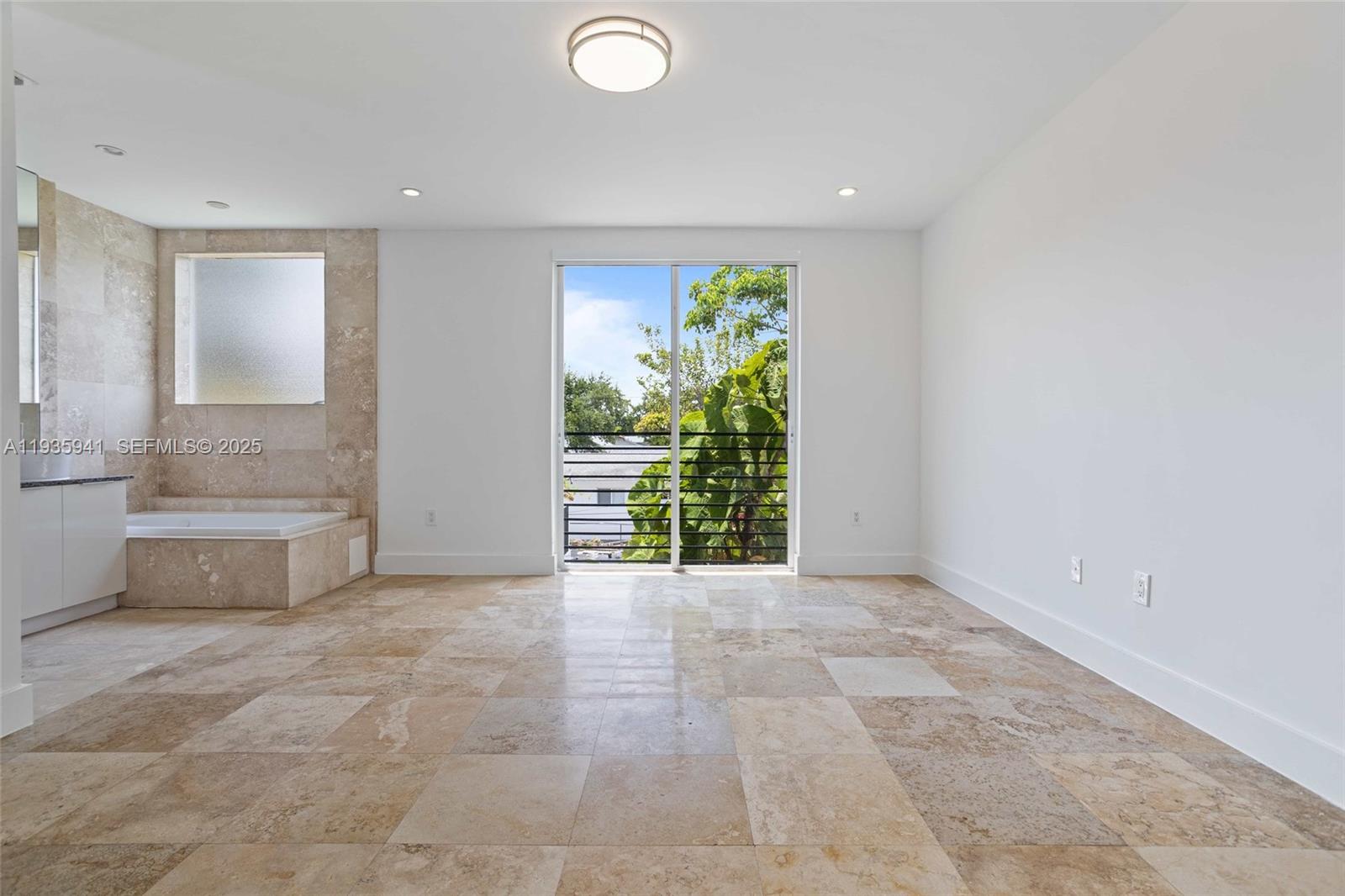 BAYWOOD - Residential