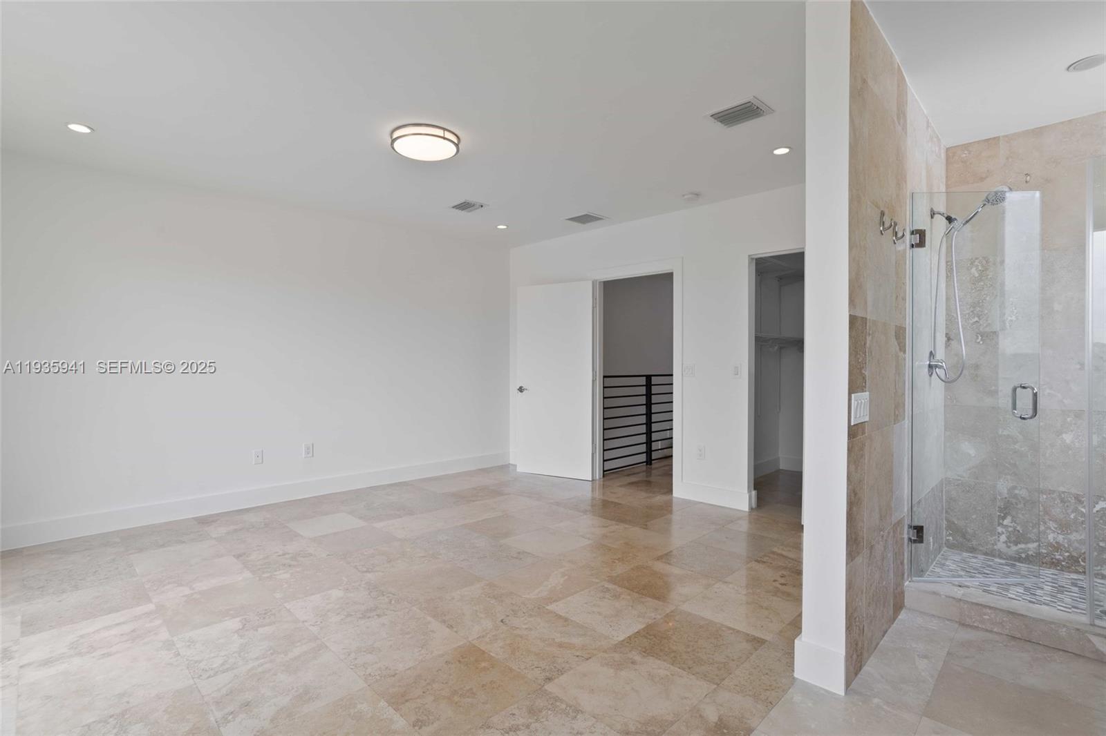 BAYWOOD - Residential