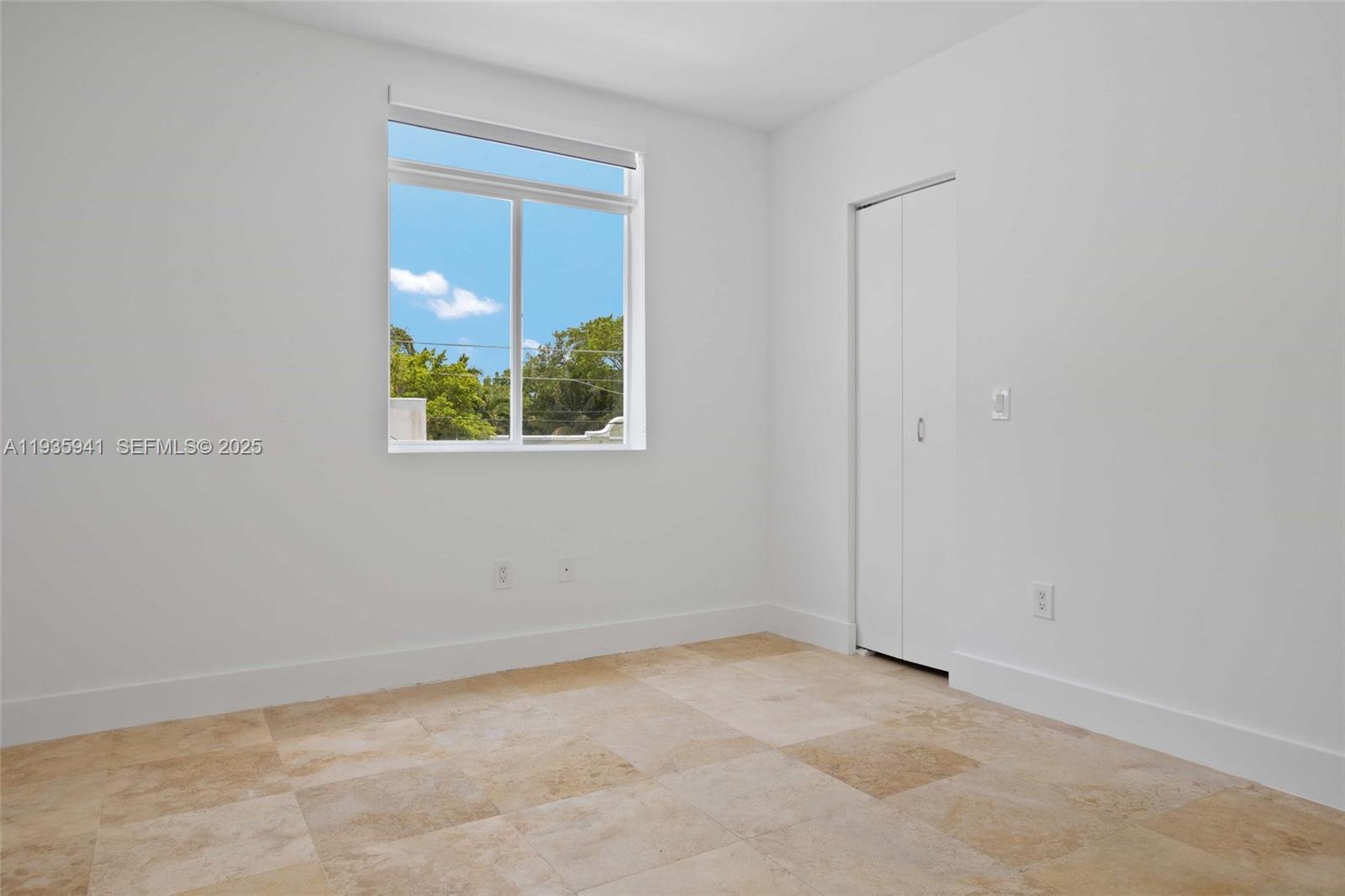BAYWOOD - Residential