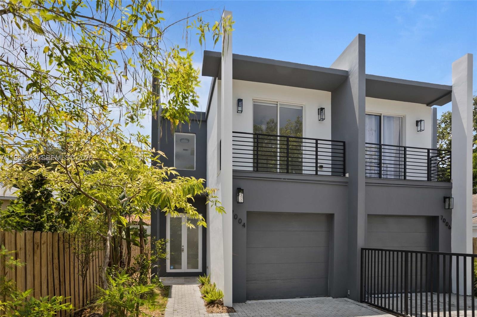 BAYWOOD - Residential