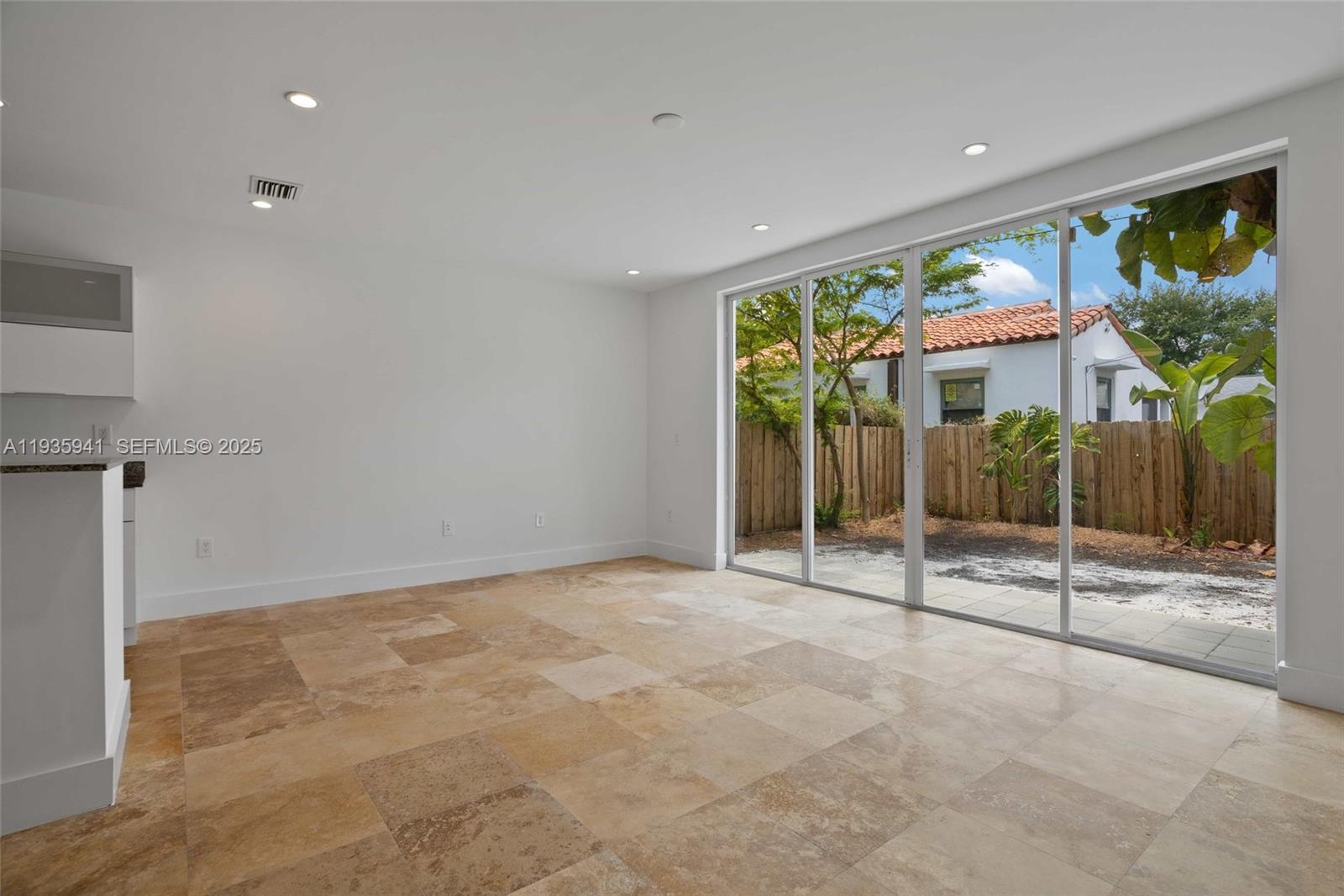 BAYWOOD - Residential