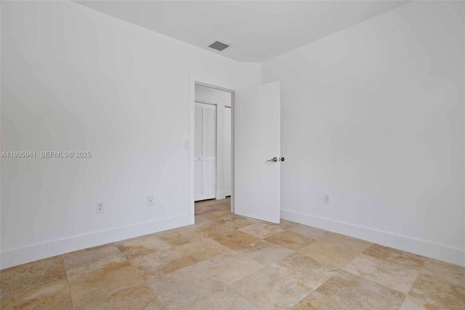BAYWOOD - Residential