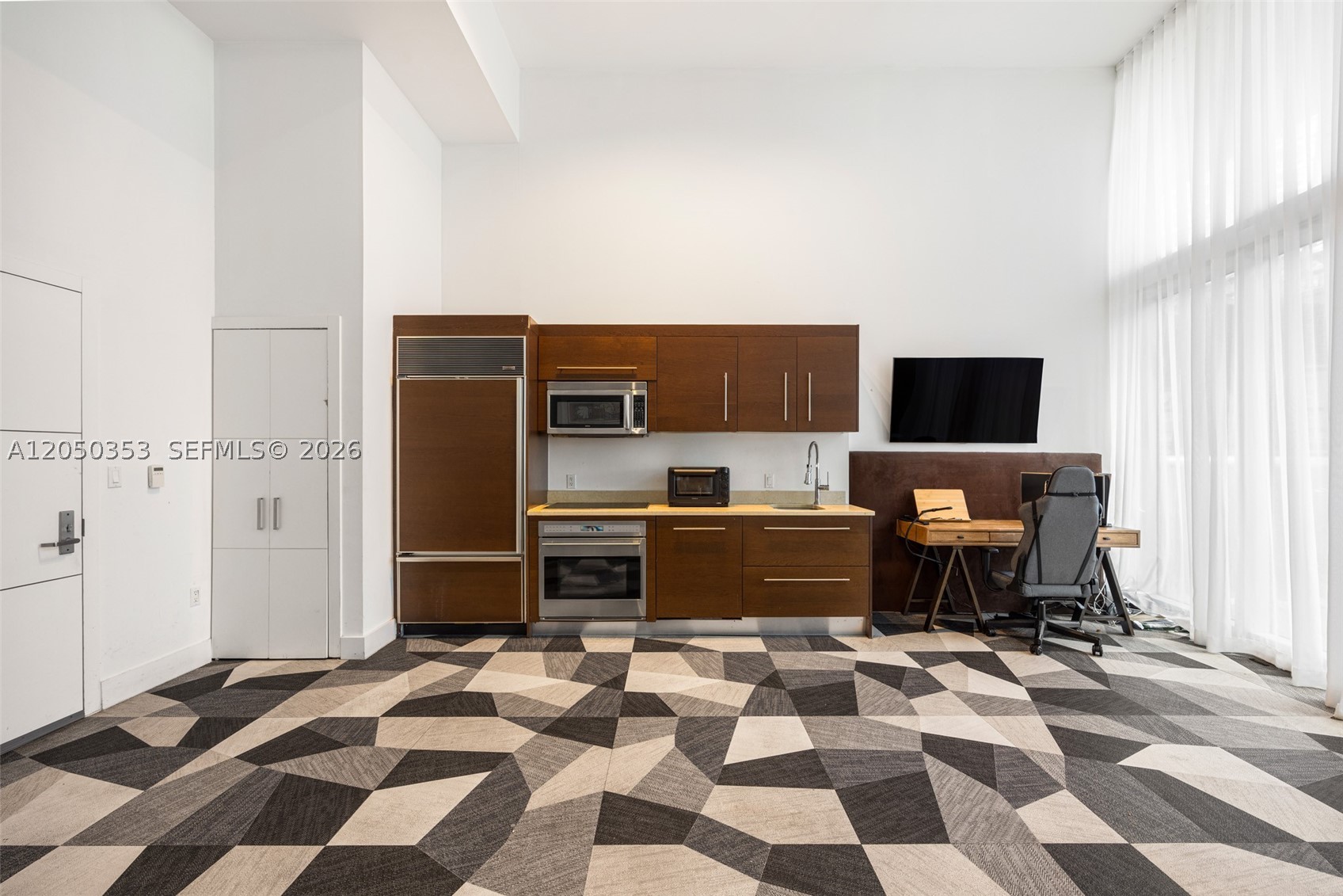 ICONBRICKELL CONDO NO 1 - Residential Lease