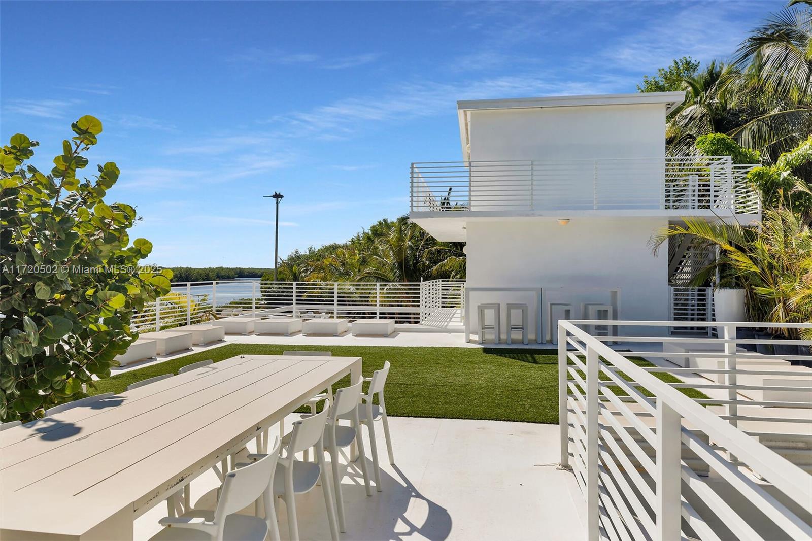 ROCK HARBOR MANOR - Residential