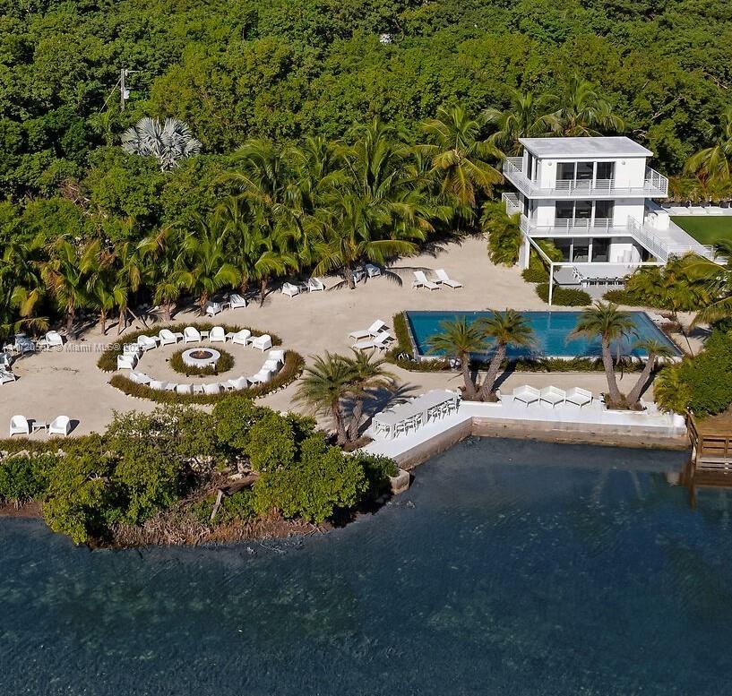 ROCK HARBOR MANOR - Residential