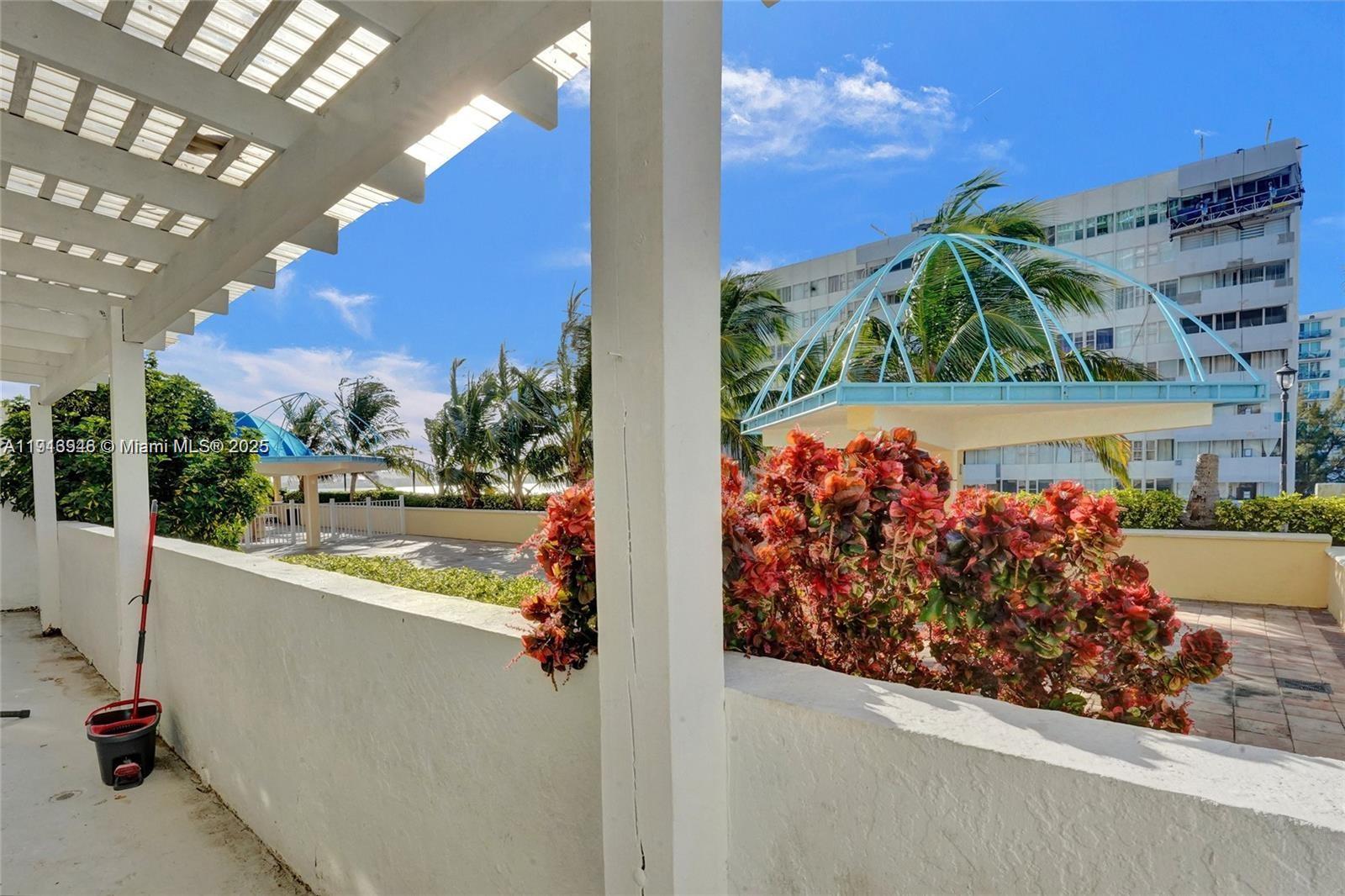 THE GRANDVIEW PALACE COND - Residential