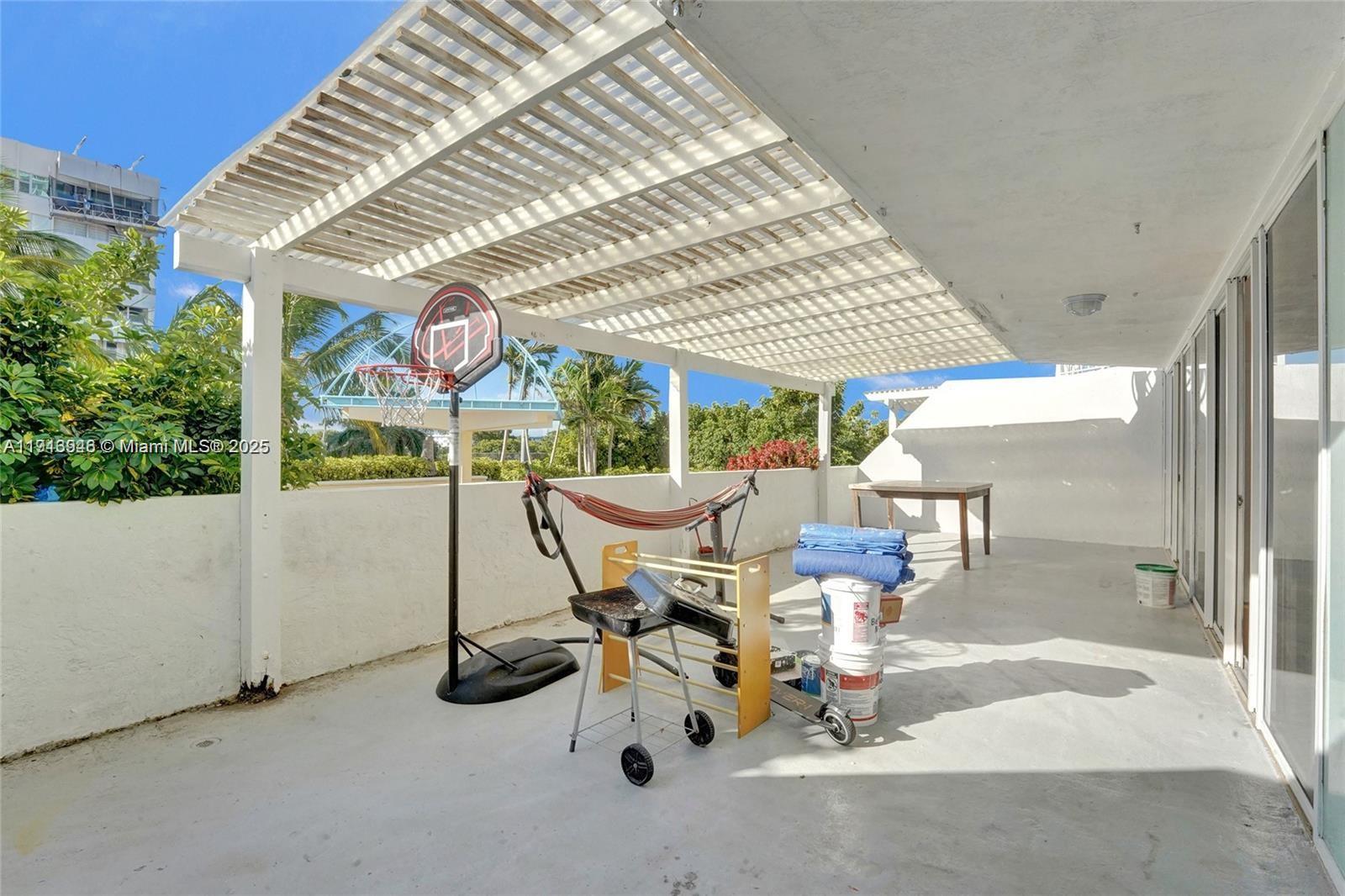 Beautiful waterfront 2-bedroom, 2-bathroom condominium offering spacious living in a prime location. Enjoy an oversized patio perfect for BBQs and outdoor play. The community features resort-style amenities, including an incredible pool, creating a relaxing and luxurious environment. Conveniences like a built-in store on the premises add to the appeal. This unit combines comfort, style, and convenience in a sought-after waterfront setting.