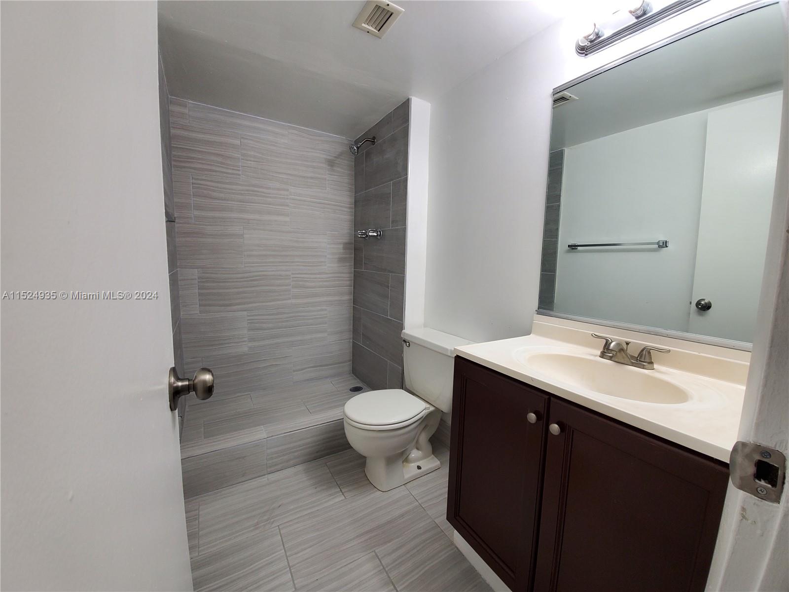 MONTECARLO CONDO - Residential Lease