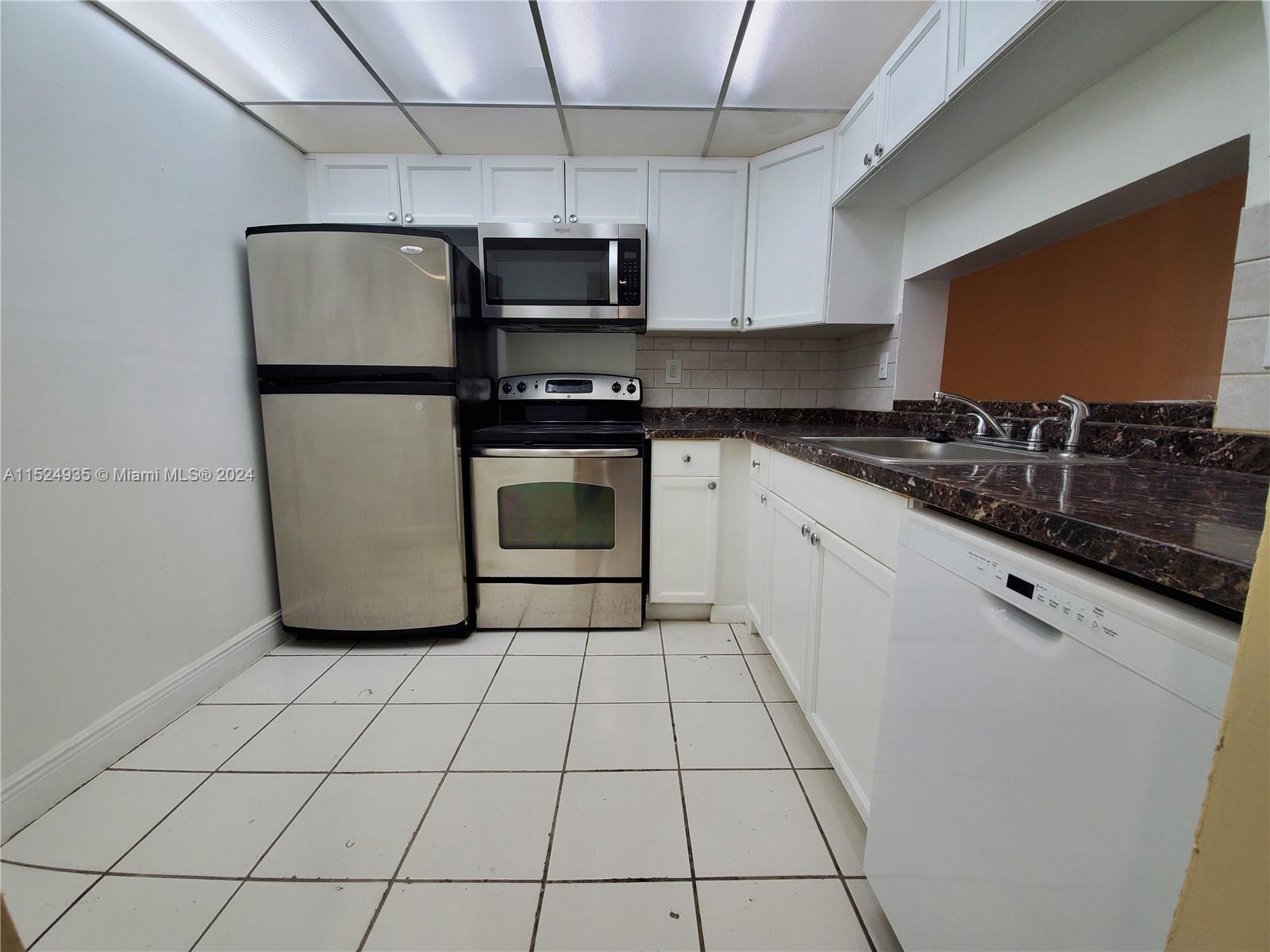 MONTECARLO CONDO - Residential Lease