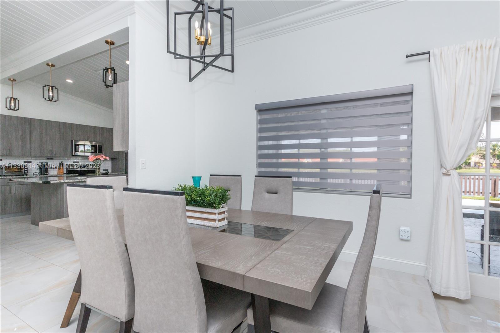 THE MANSIONS 1ST ADDN - Residential