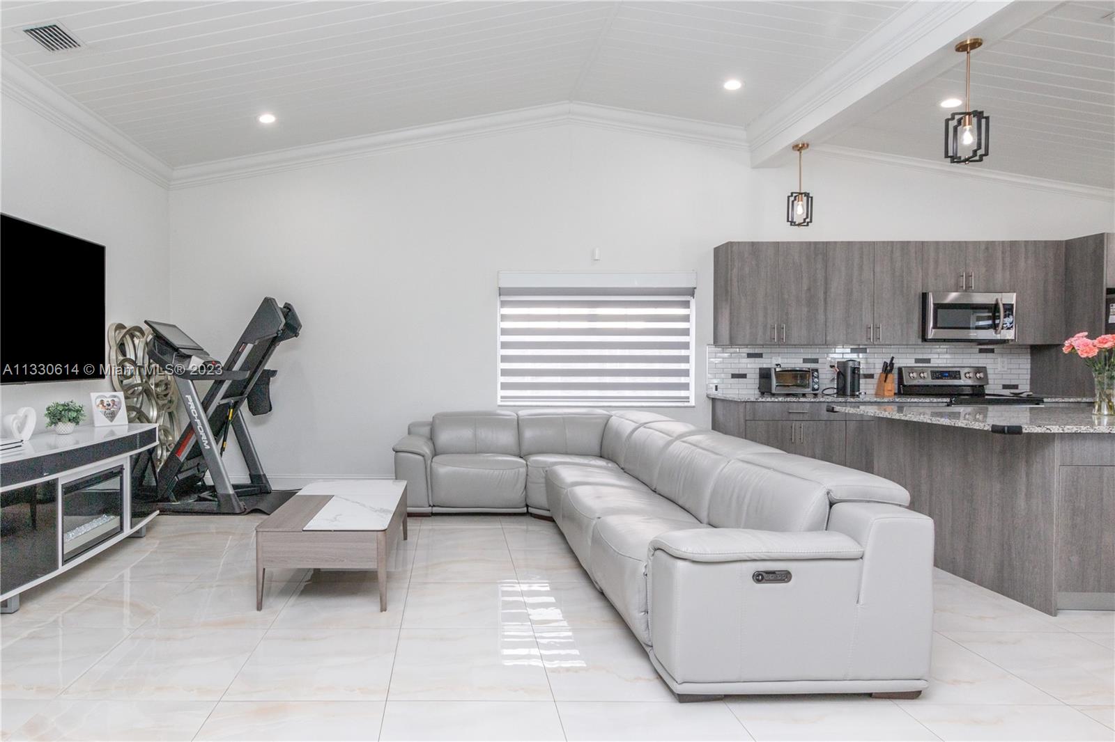 THE MANSIONS 1ST ADDN - Residential