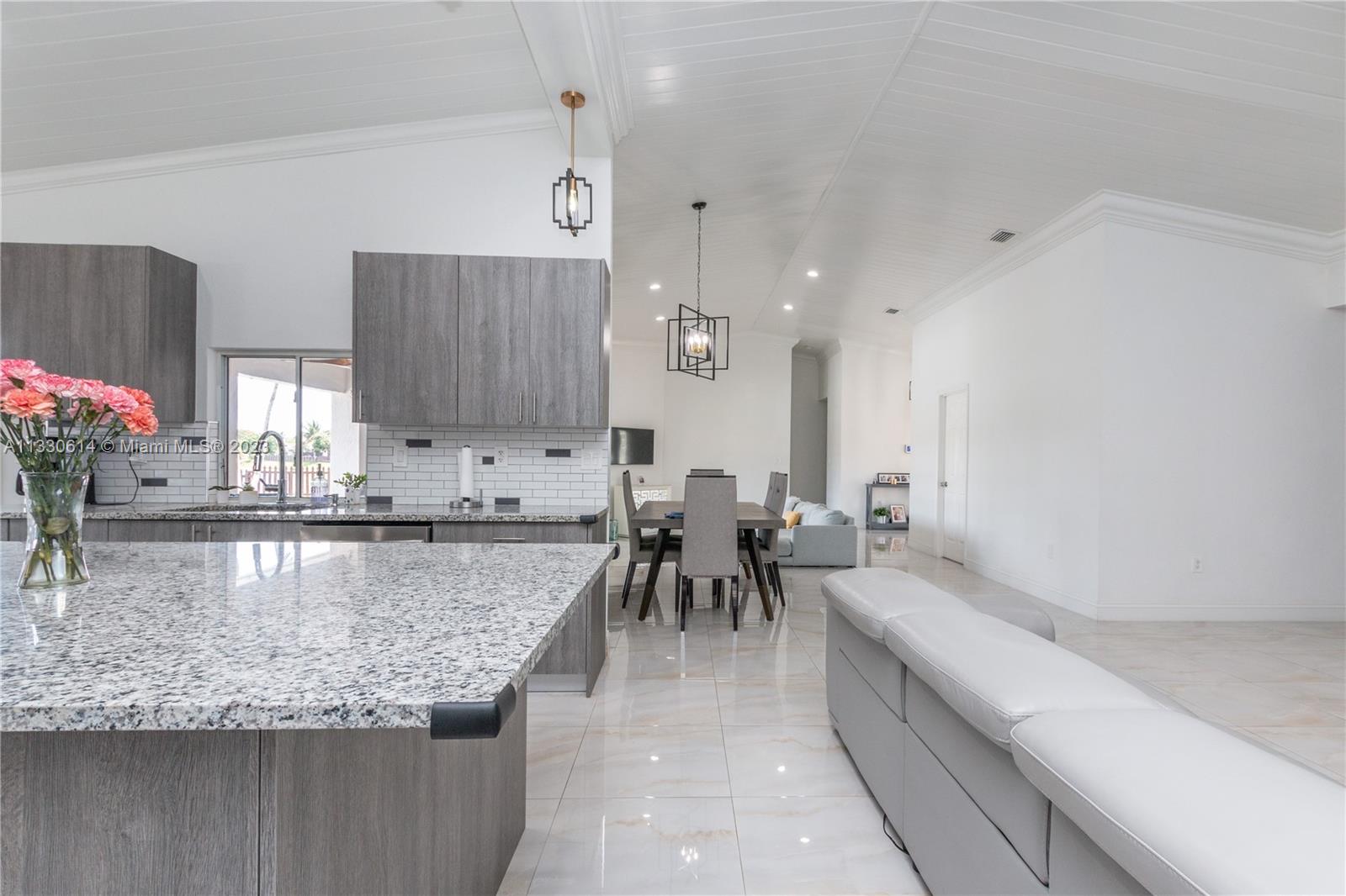 THE MANSIONS 1ST ADDN - Residential
