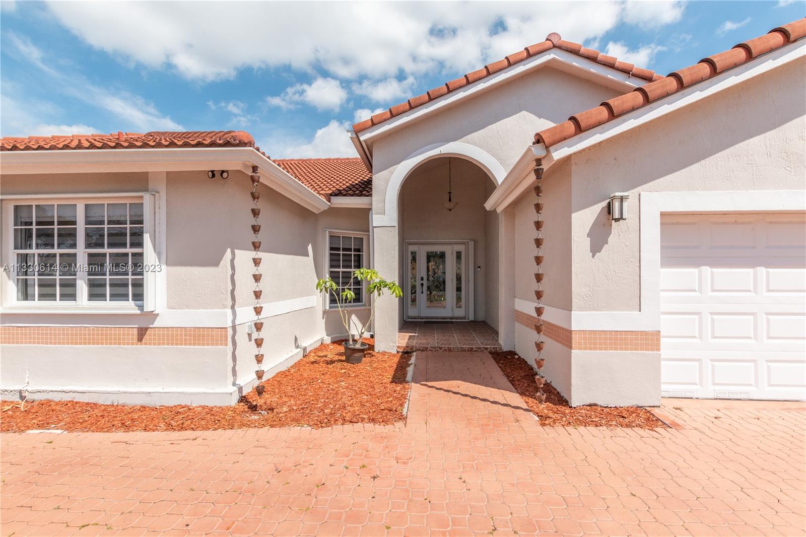 THE MANSIONS 1ST ADDN - Residential
