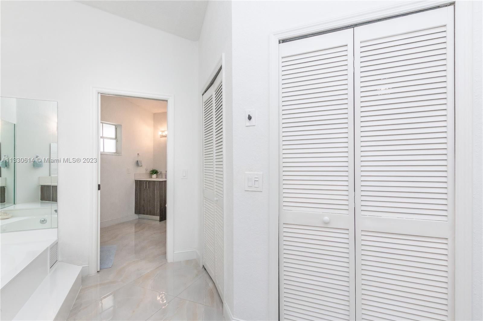 THE MANSIONS 1ST ADDN - Residential
