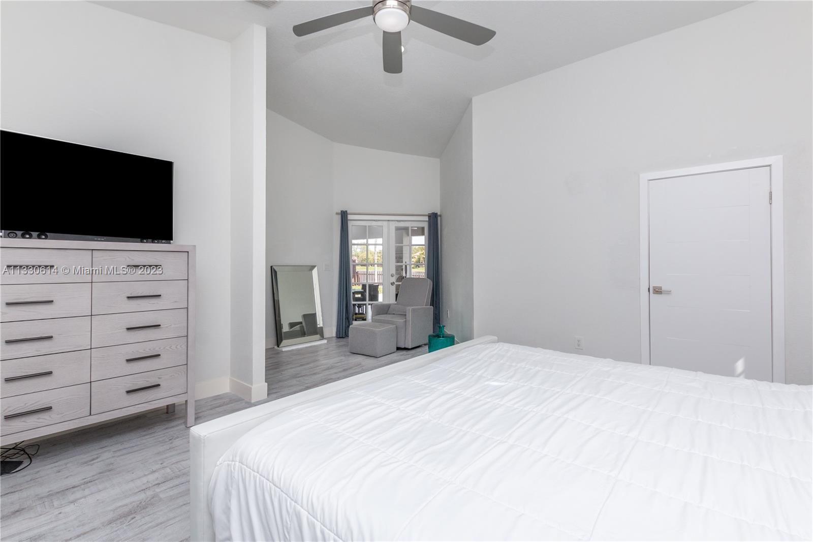 THE MANSIONS 1ST ADDN - Residential