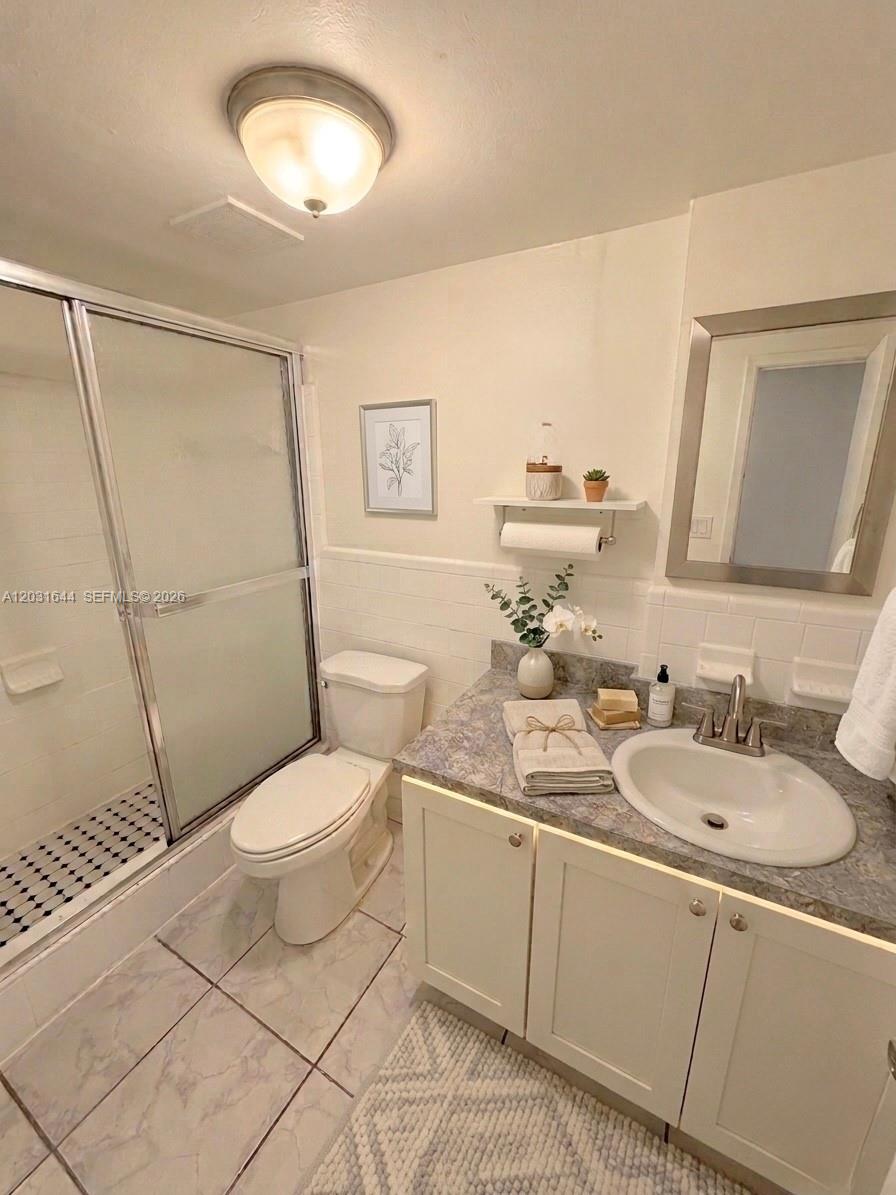 FLA FRUIT LAND CO SUB - Residential Lease