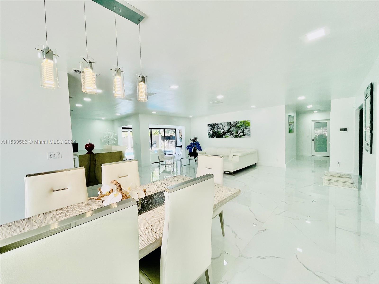 EVERGLADE LAND SALES CO - Residential