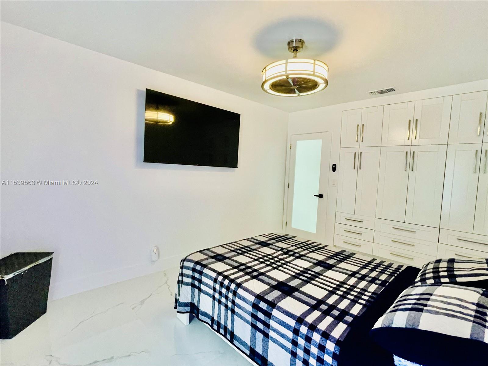 EVERGLADE LAND SALES CO - Residential