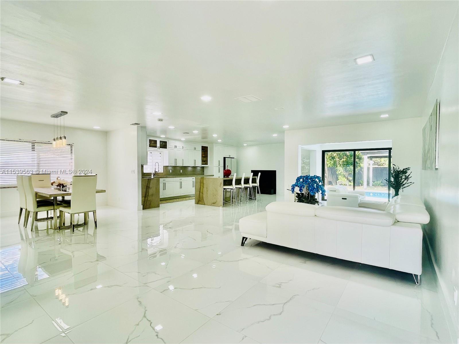 EVERGLADE LAND SALES CO - Residential