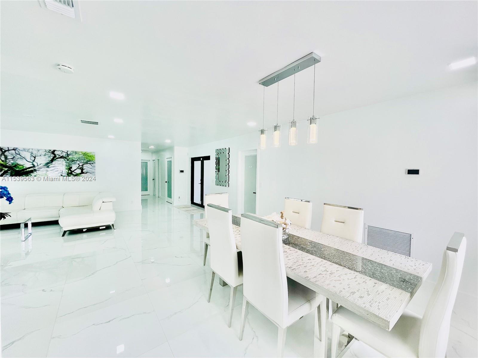 EVERGLADE LAND SALES CO - Residential