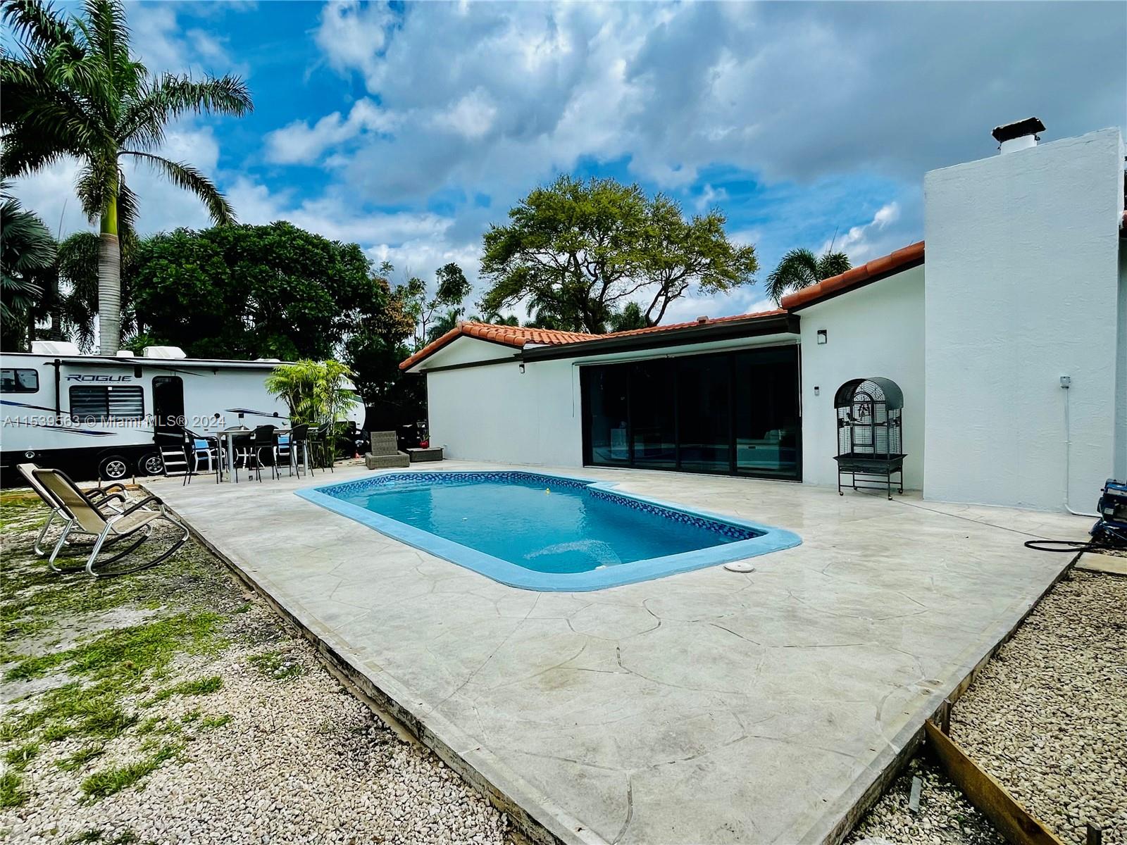 EVERGLADE LAND SALES CO - Residential