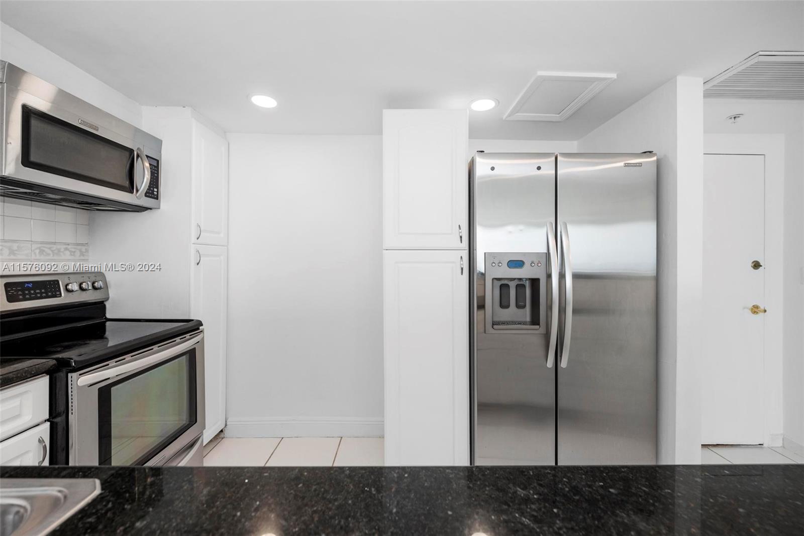 THE PAVILION CONDO - Residential Lease
