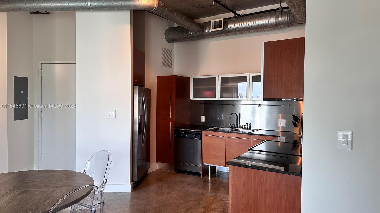 NEO CONDO - Residential Lease