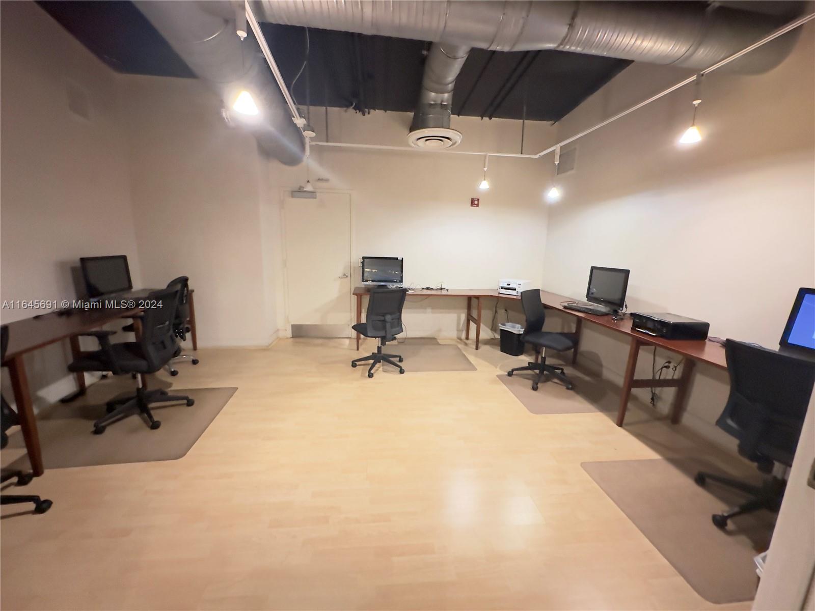 NEO CONDO - Residential Lease