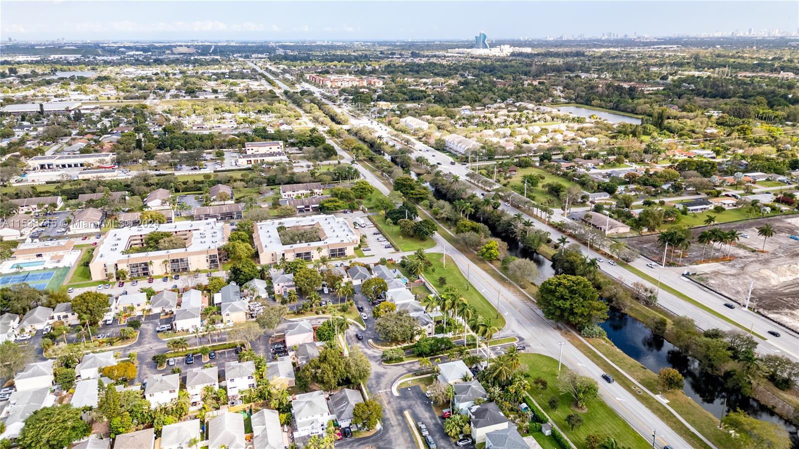 APPLE CREEK - Residential Lease