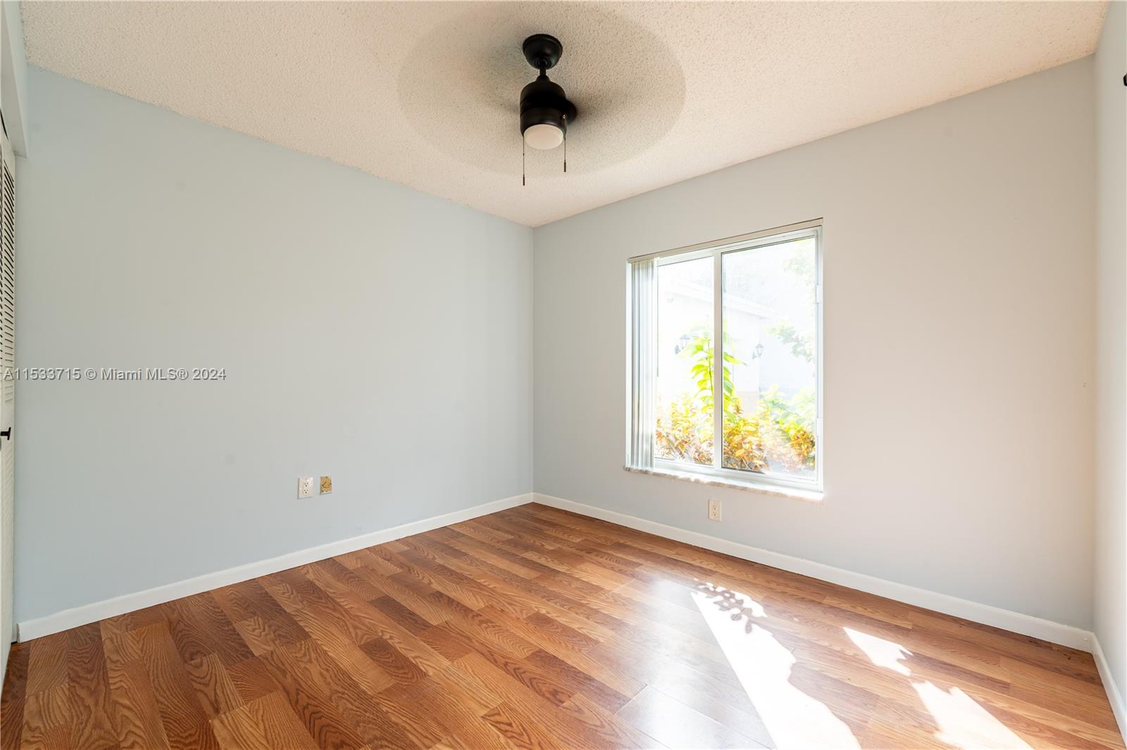 APPLE CREEK - Residential Lease