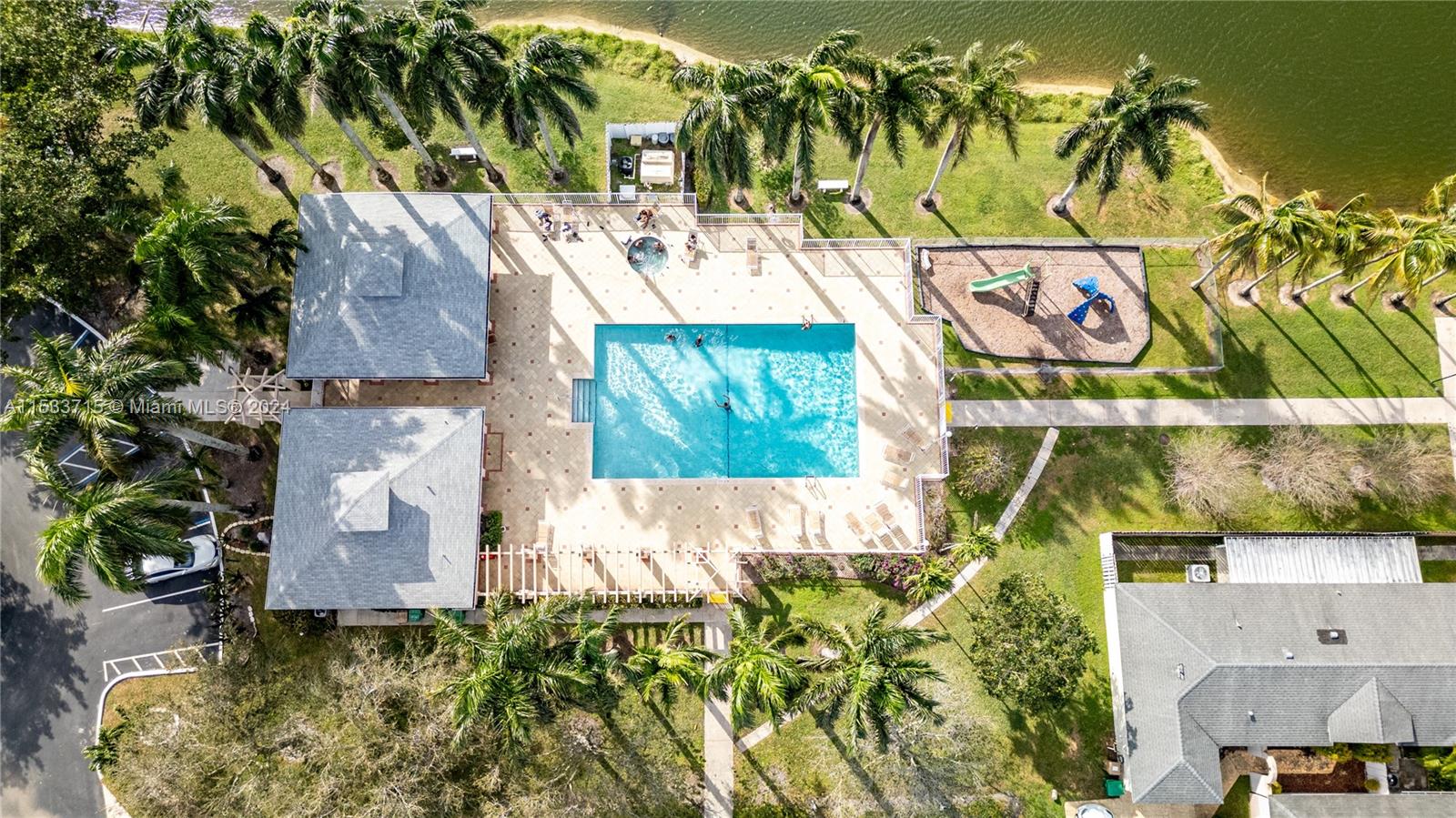 APPLE CREEK - Residential Lease