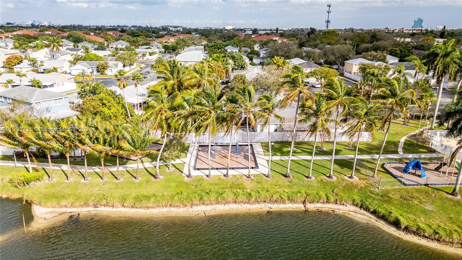 APPLE CREEK - Residential Lease