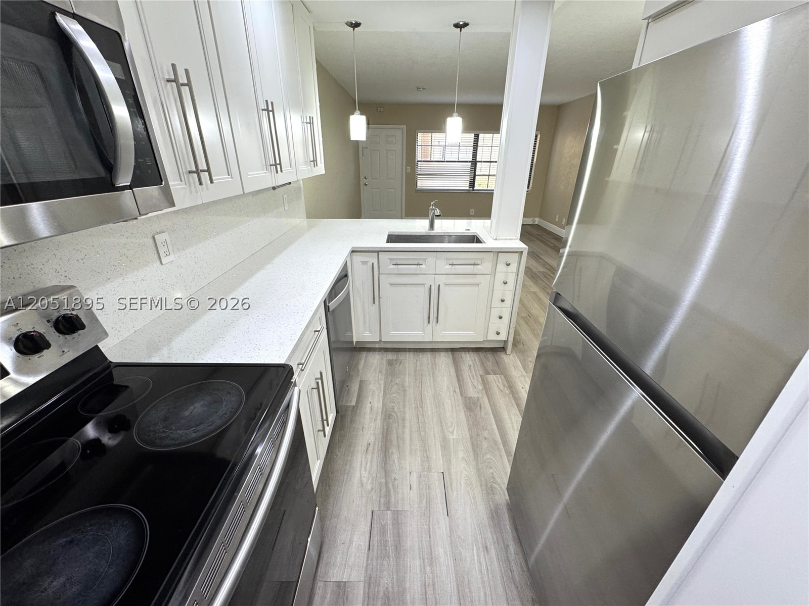 CORAL SPRINGS ESTATE TOWN - Residential Lease