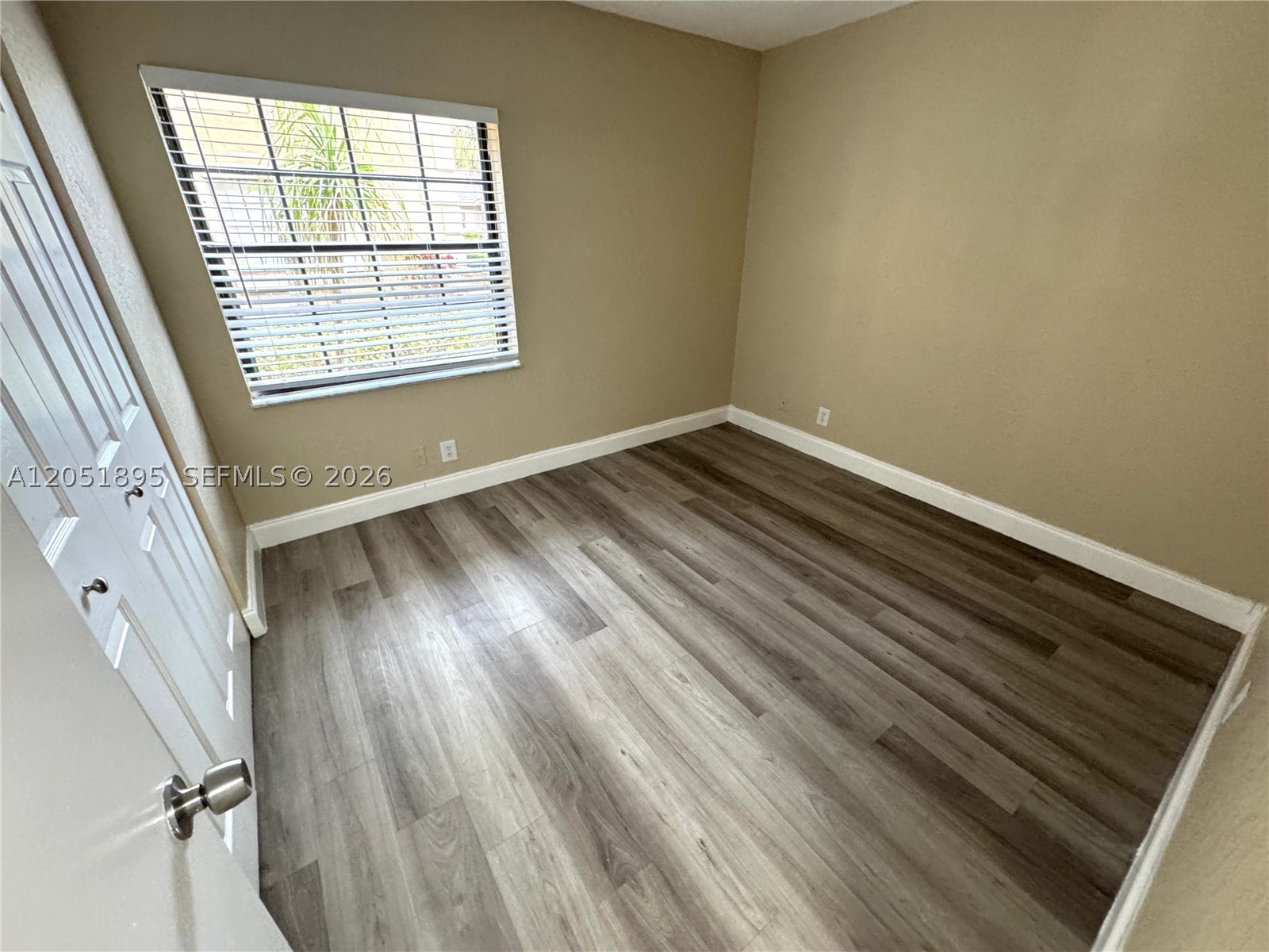 CORAL SPRINGS ESTATE TOWN - Residential Lease