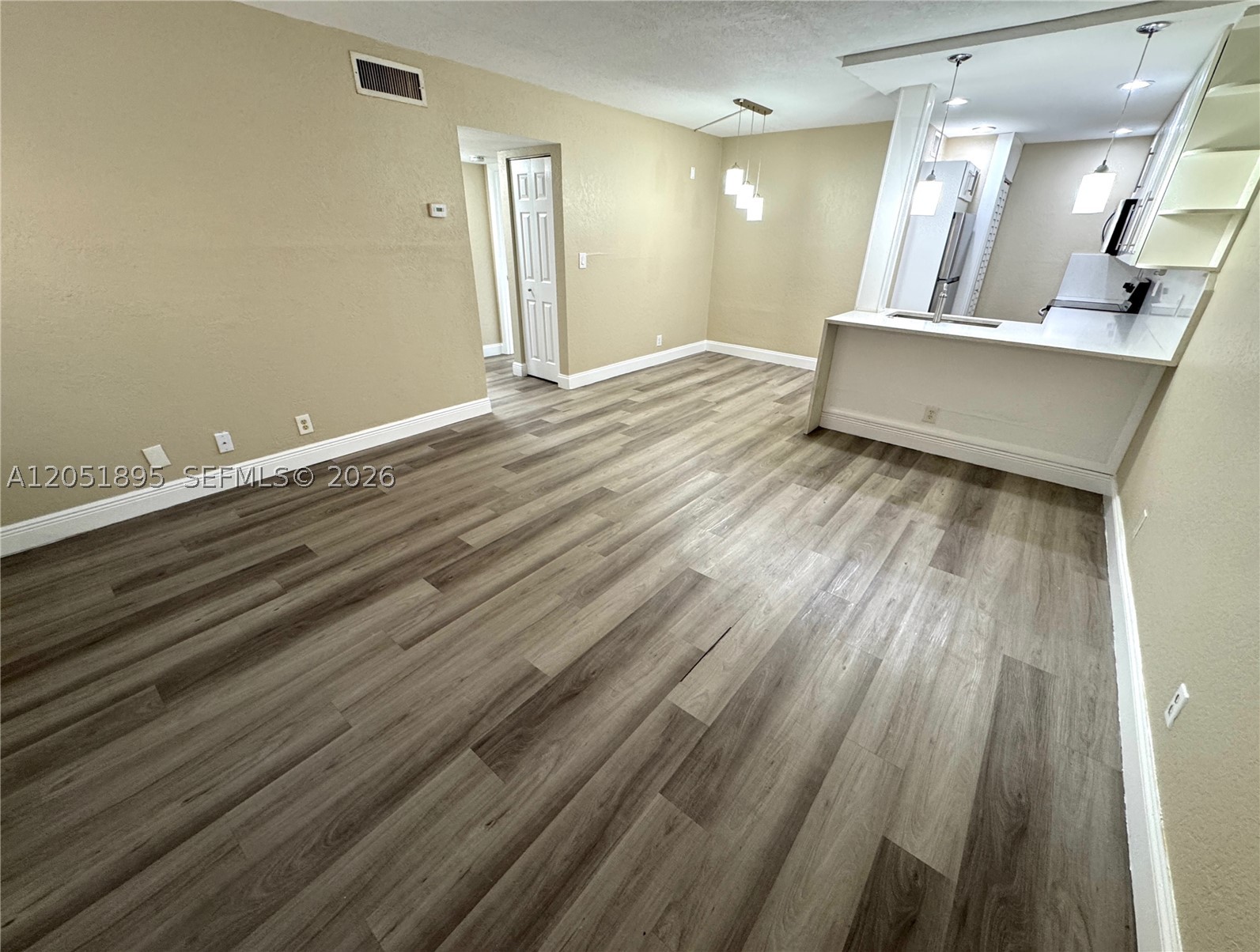 CORAL SPRINGS ESTATE TOWN - Residential Lease