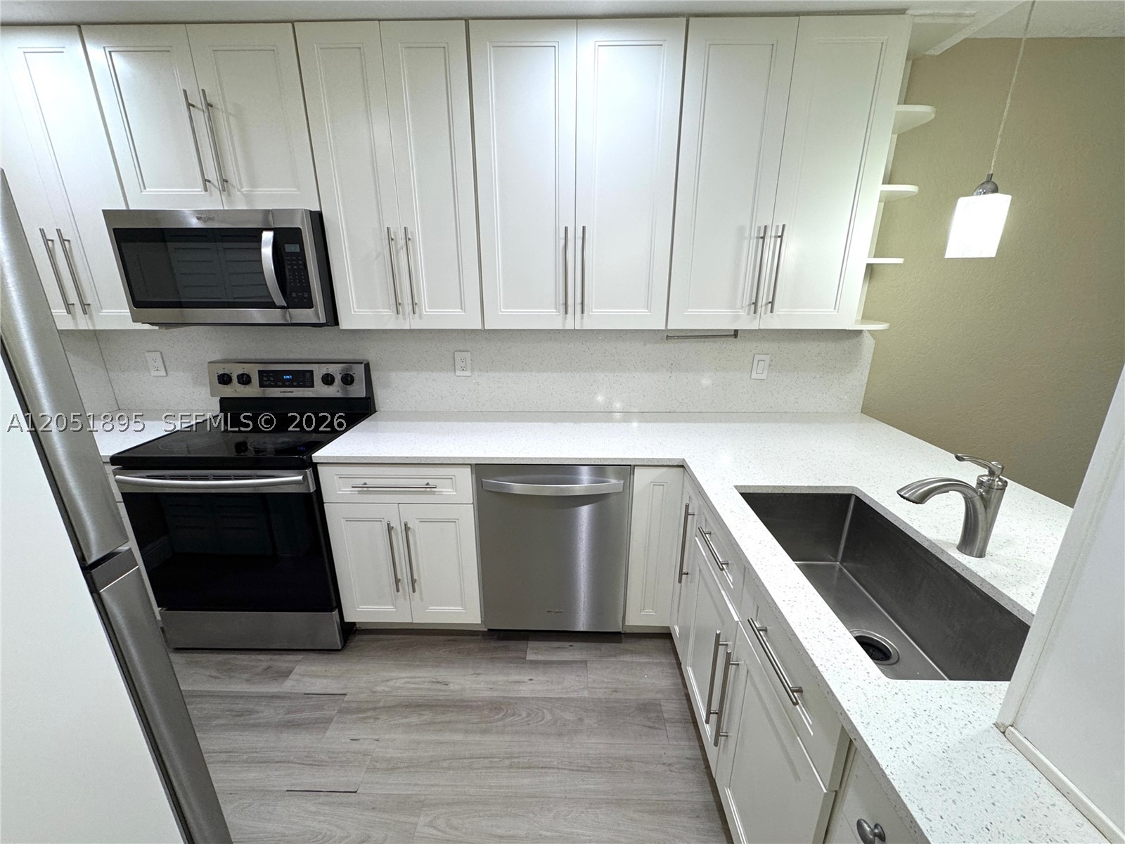 CORAL SPRINGS ESTATE TOWN - Residential Lease