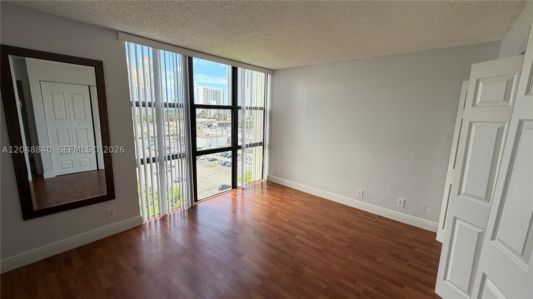 PLAZA OF AMERICAS CONDO P - Residential Lease
