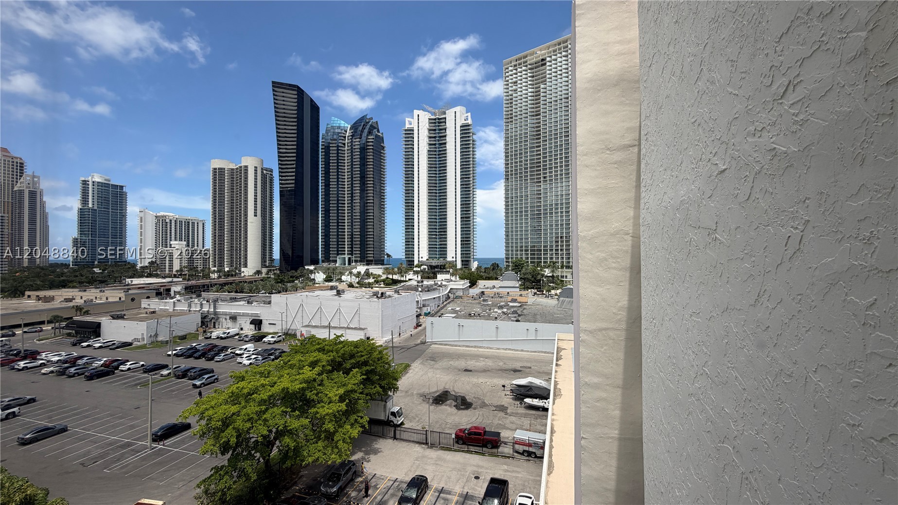 PLAZA OF AMERICAS CONDO P - Residential Lease