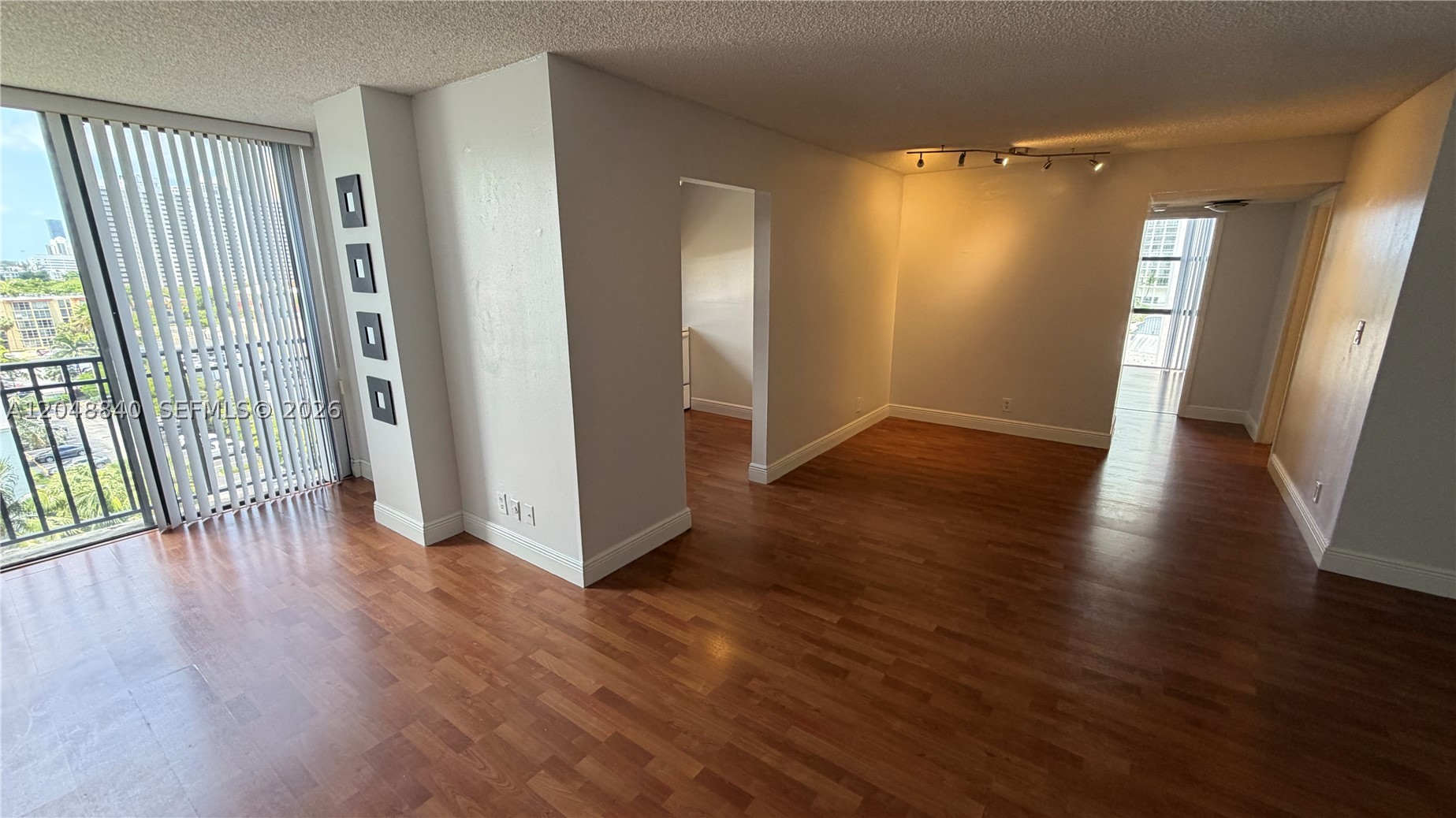 PLAZA OF AMERICAS CONDO P - Residential Lease