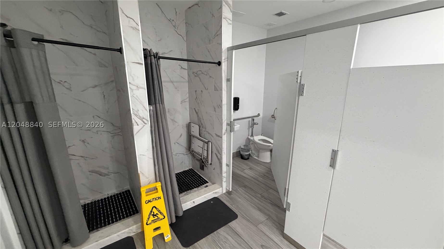 PLAZA OF AMERICAS CONDO P - Residential Lease