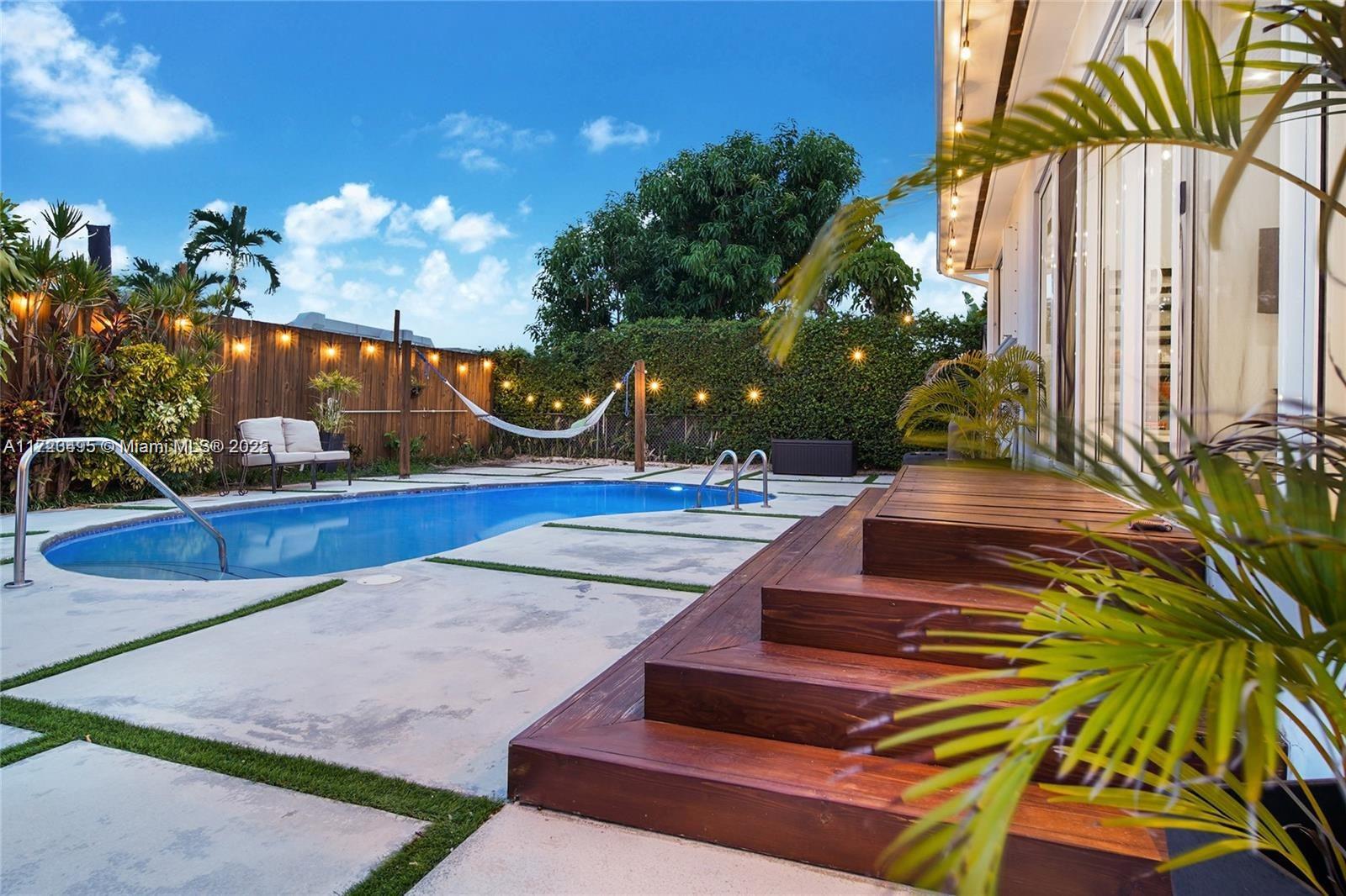 TREASURE PLAZA - Residential