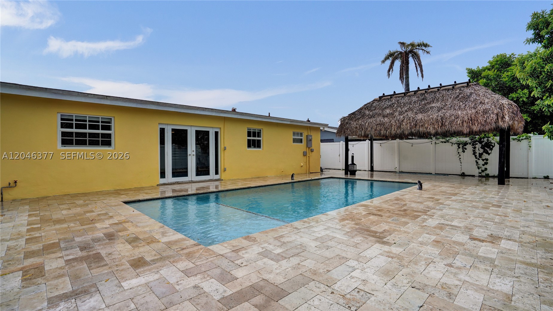 DRIFTWOOD PLAZA - Residential