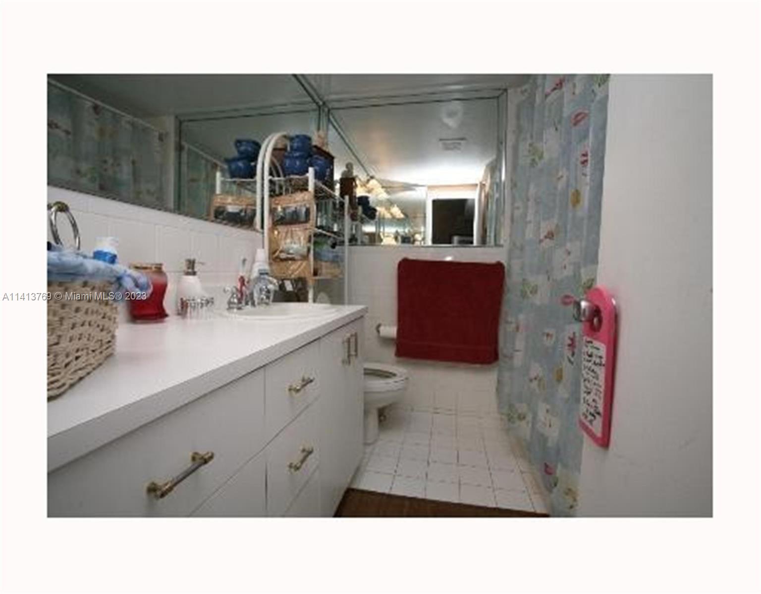 VILLAS OF PINECREST CONDO - Residential Lease