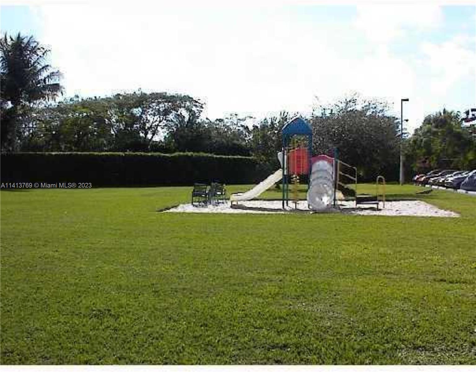 VILLAS OF PINECREST CONDO - Residential Lease
