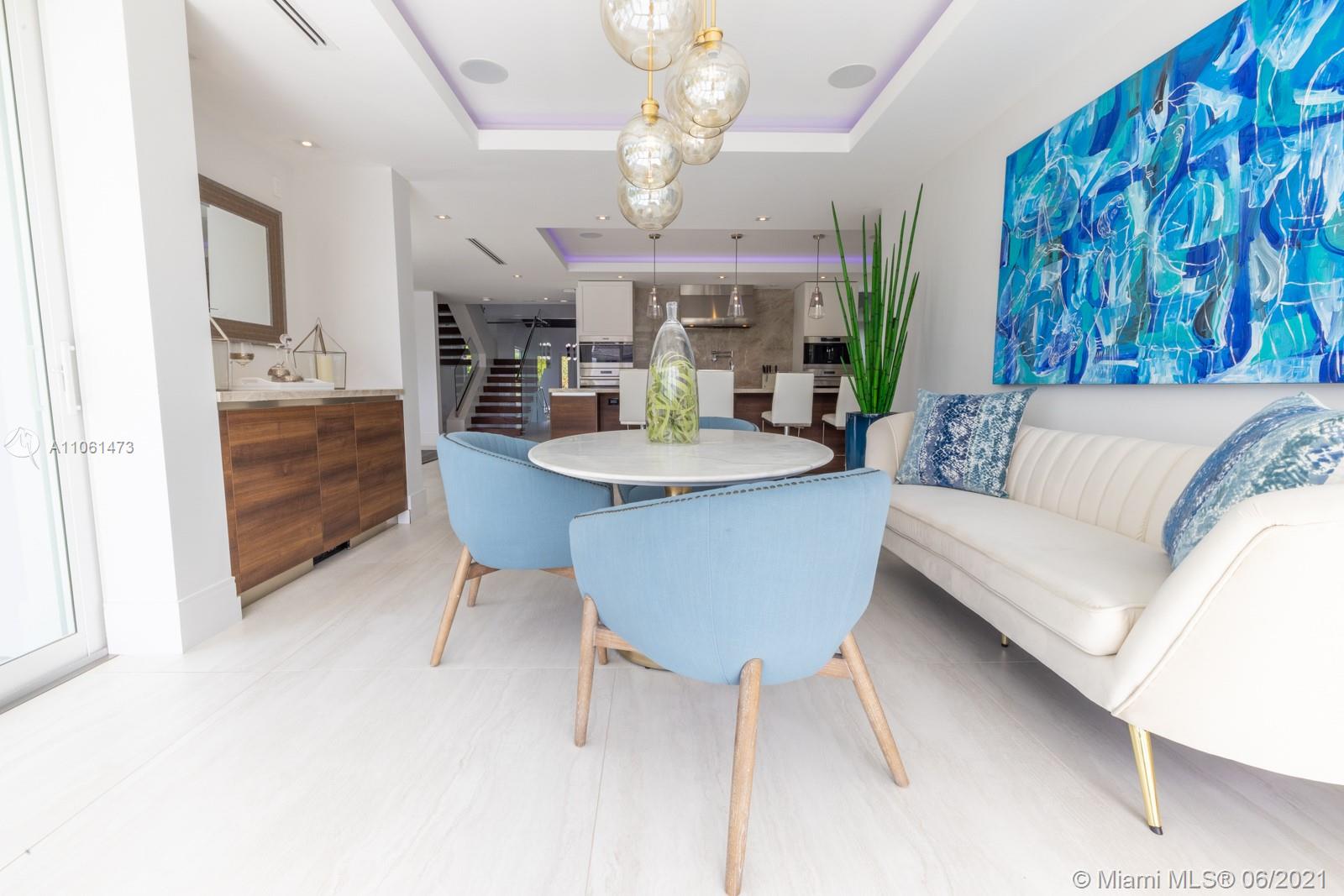 SUNRISE HARBOUR REV PL - Residential