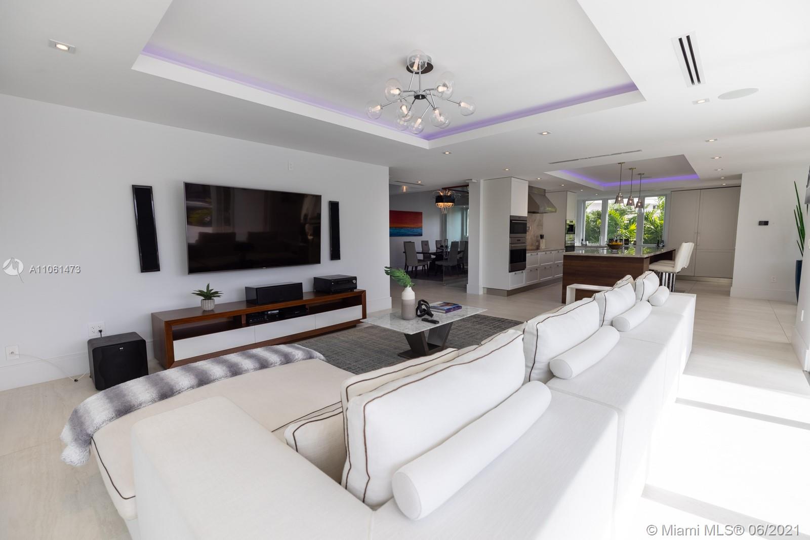 SUNRISE HARBOUR REV PL - Residential