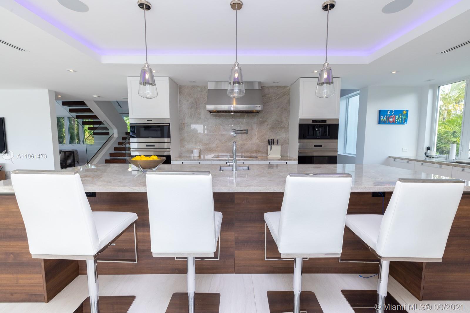 SUNRISE HARBOUR REV PL - Residential